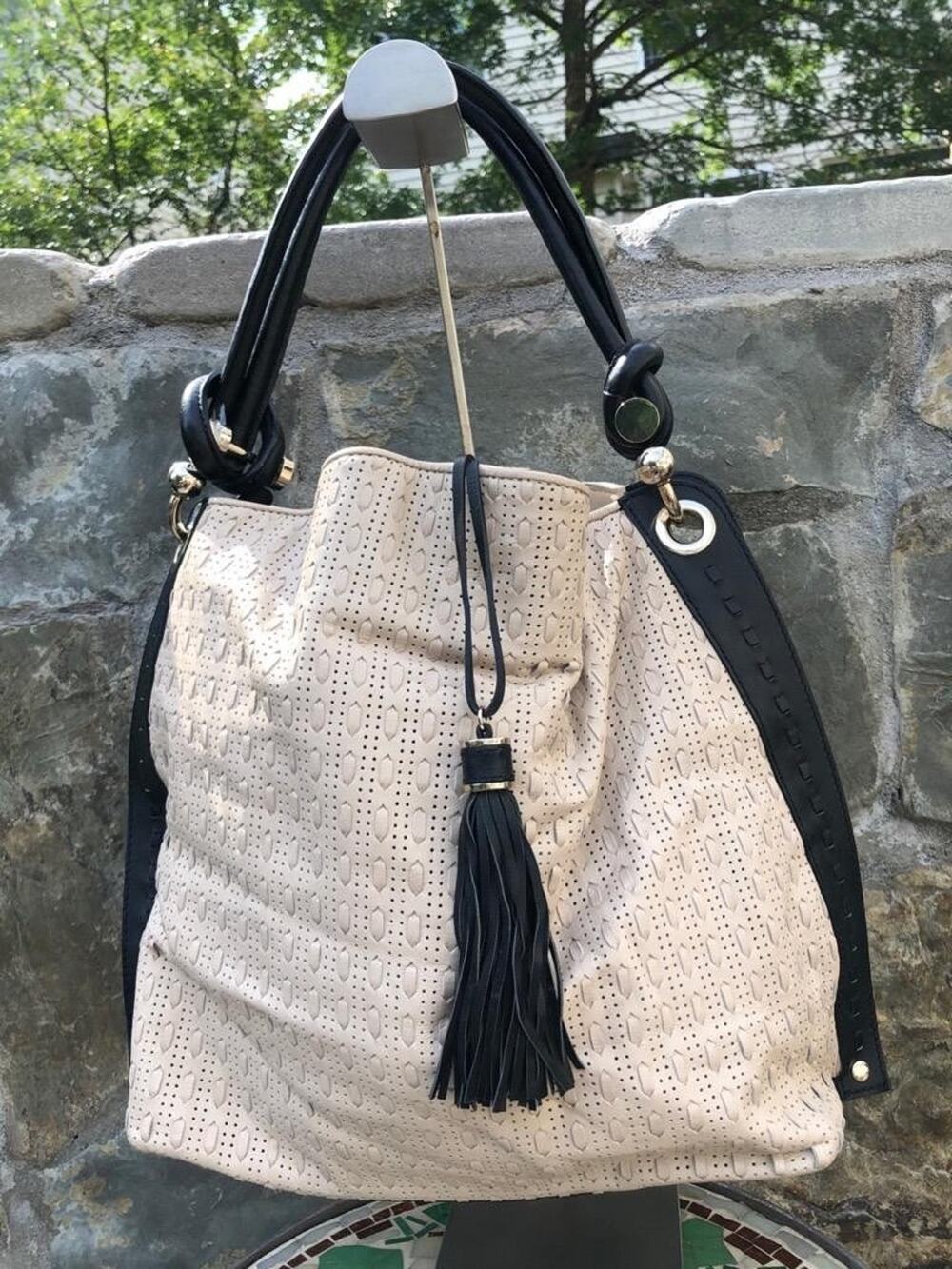 NEW REISS WOVEN TASSEL DESIGN BAG PURSE (PU3000